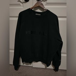 Essentials sweater (fits M)